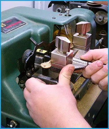 Lock Locksmith Services Chicago, IL 312-288-7676 - 18-key-making