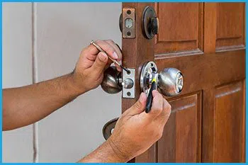 Lock Locksmith Services Chicago, IL 312-288-7676 - 9-locks-change